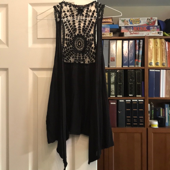 ⭐️ Great condition vest cardigan 2/30$ - Picture 1 of 4